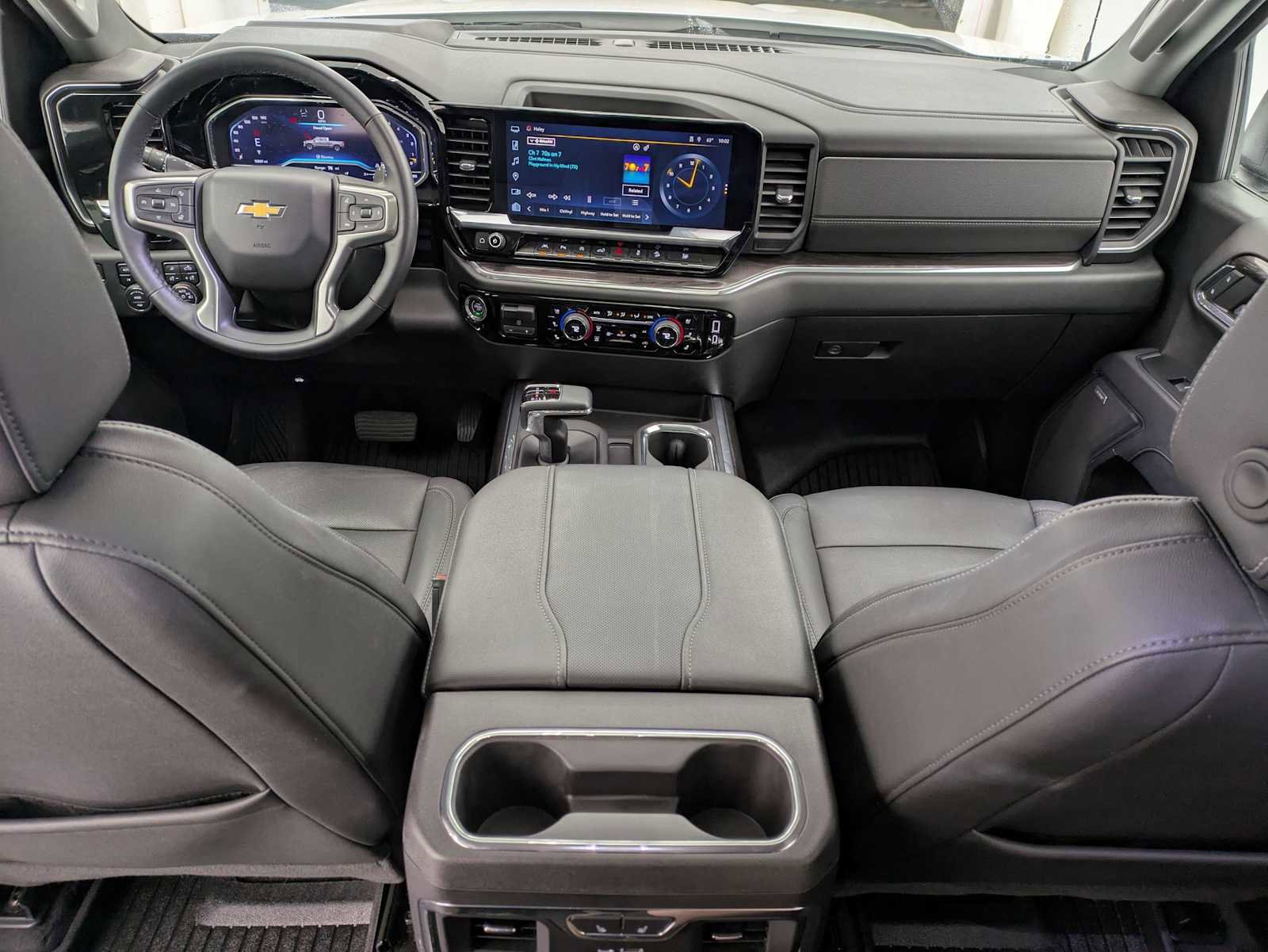 Used 2023 Chevrolet Silverado 1500 LTZ w/ LTZ Premium Package AWD/4WD image 17