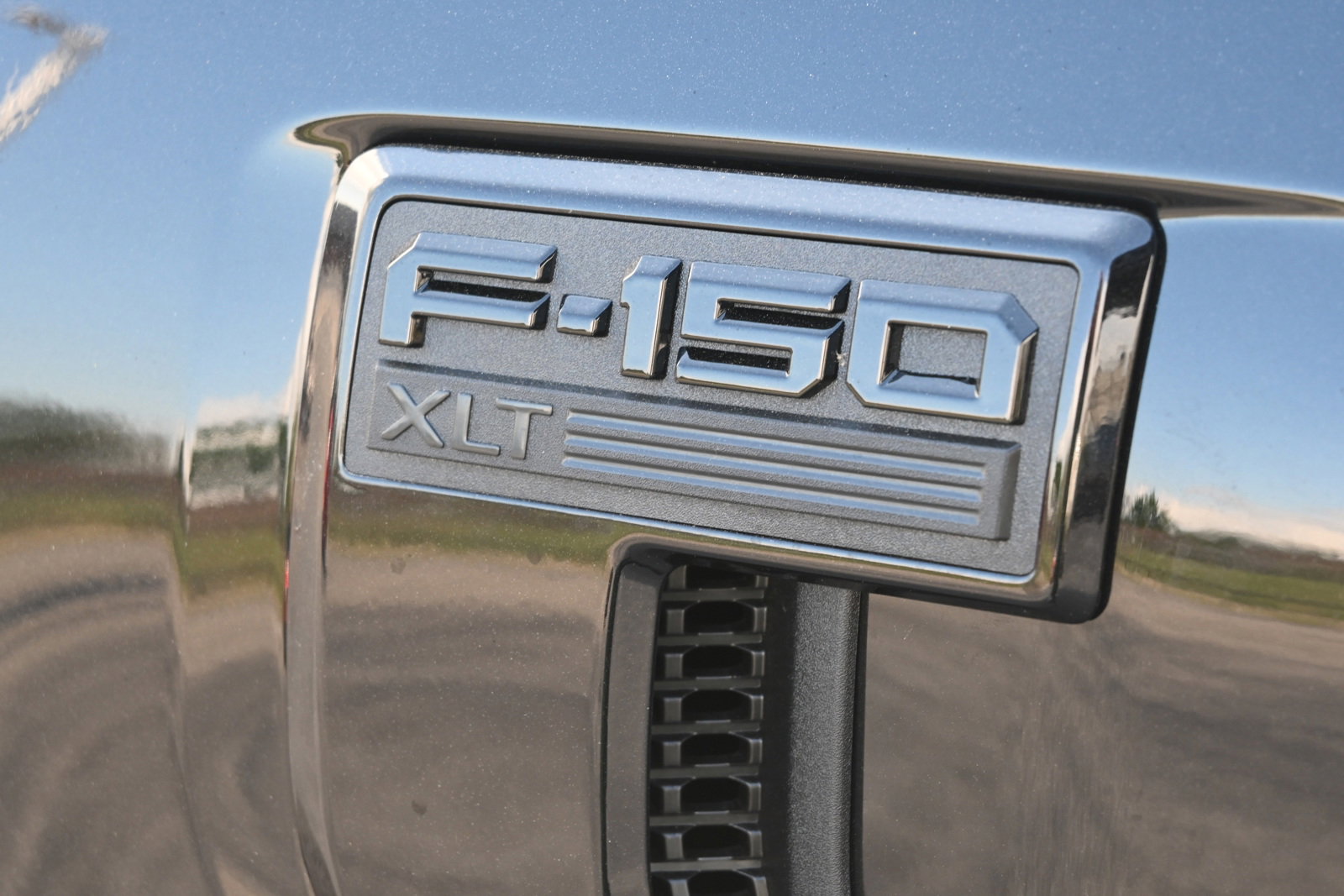 New 2026 Ford F150 XLT w/ Equipment Group 302A MID image 13