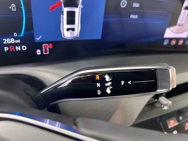 Used 2026 Cadillac Vistiq Sport image 16