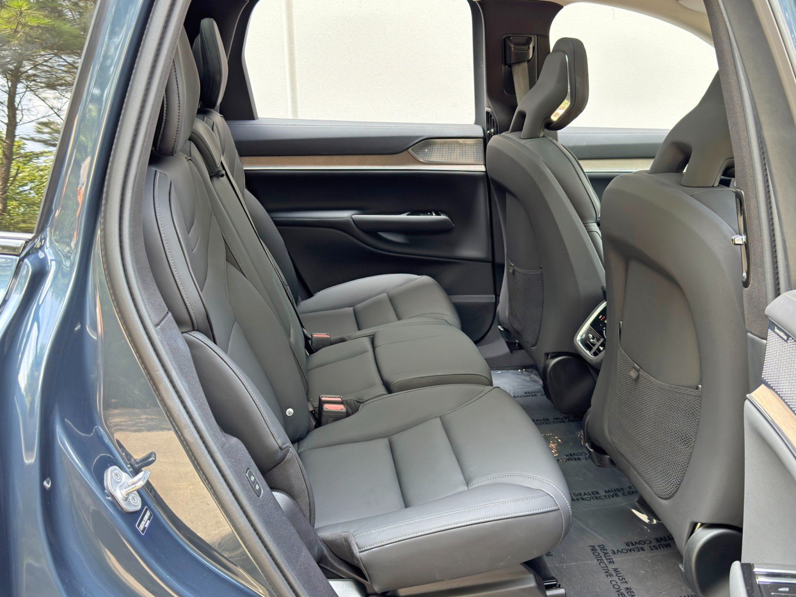 Used 2025 Volvo EX90 Ultra AWD/4WD image 42