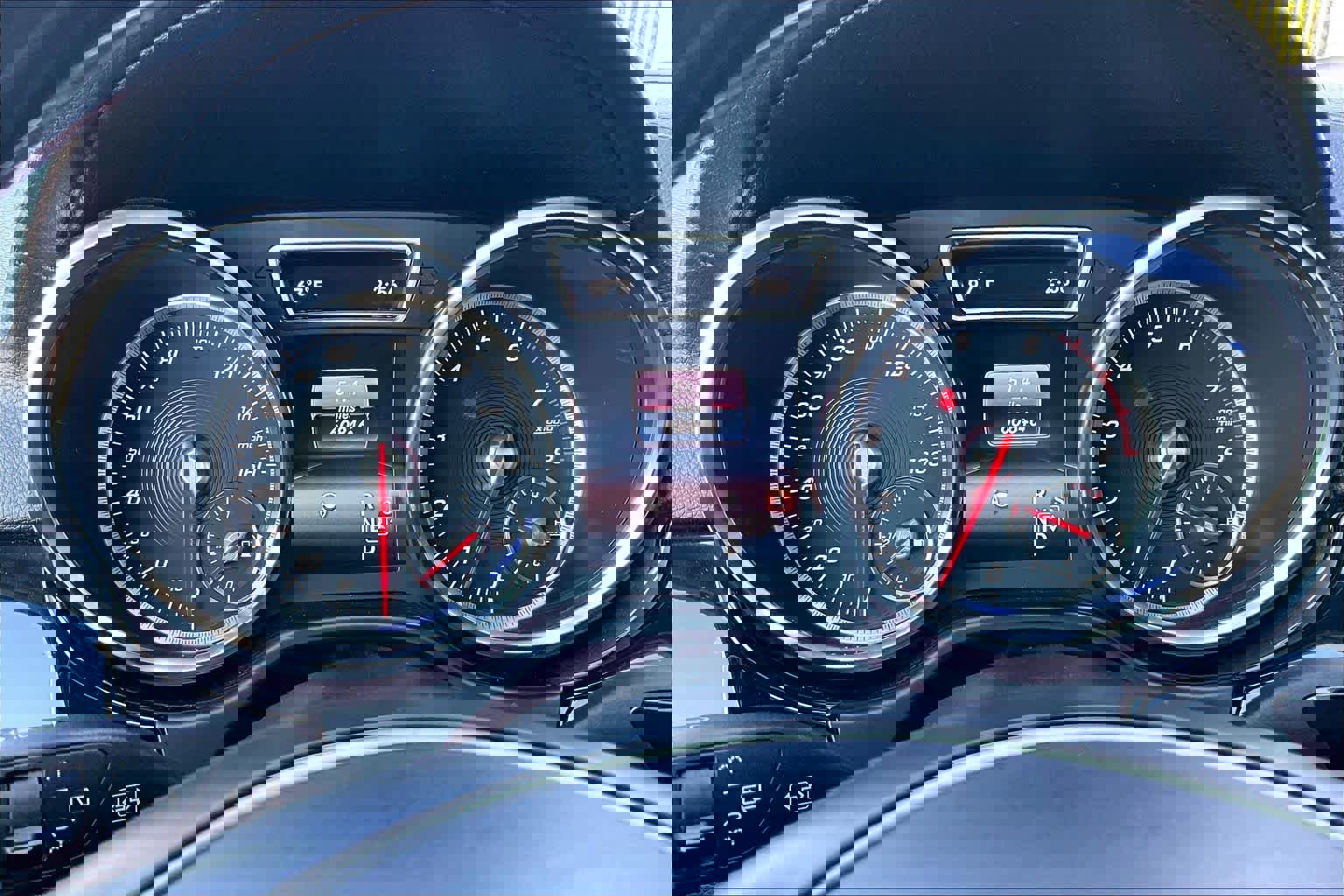 Used 2018 Mercedes-Benz GLS 550 4MATIC image 25