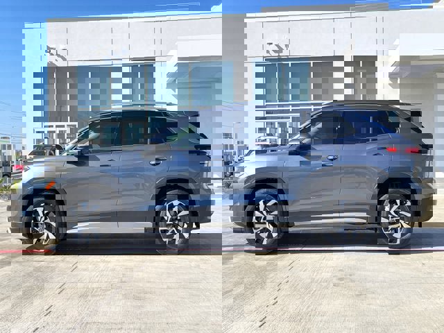 New 2025 Volkswagen Tiguan S image 3