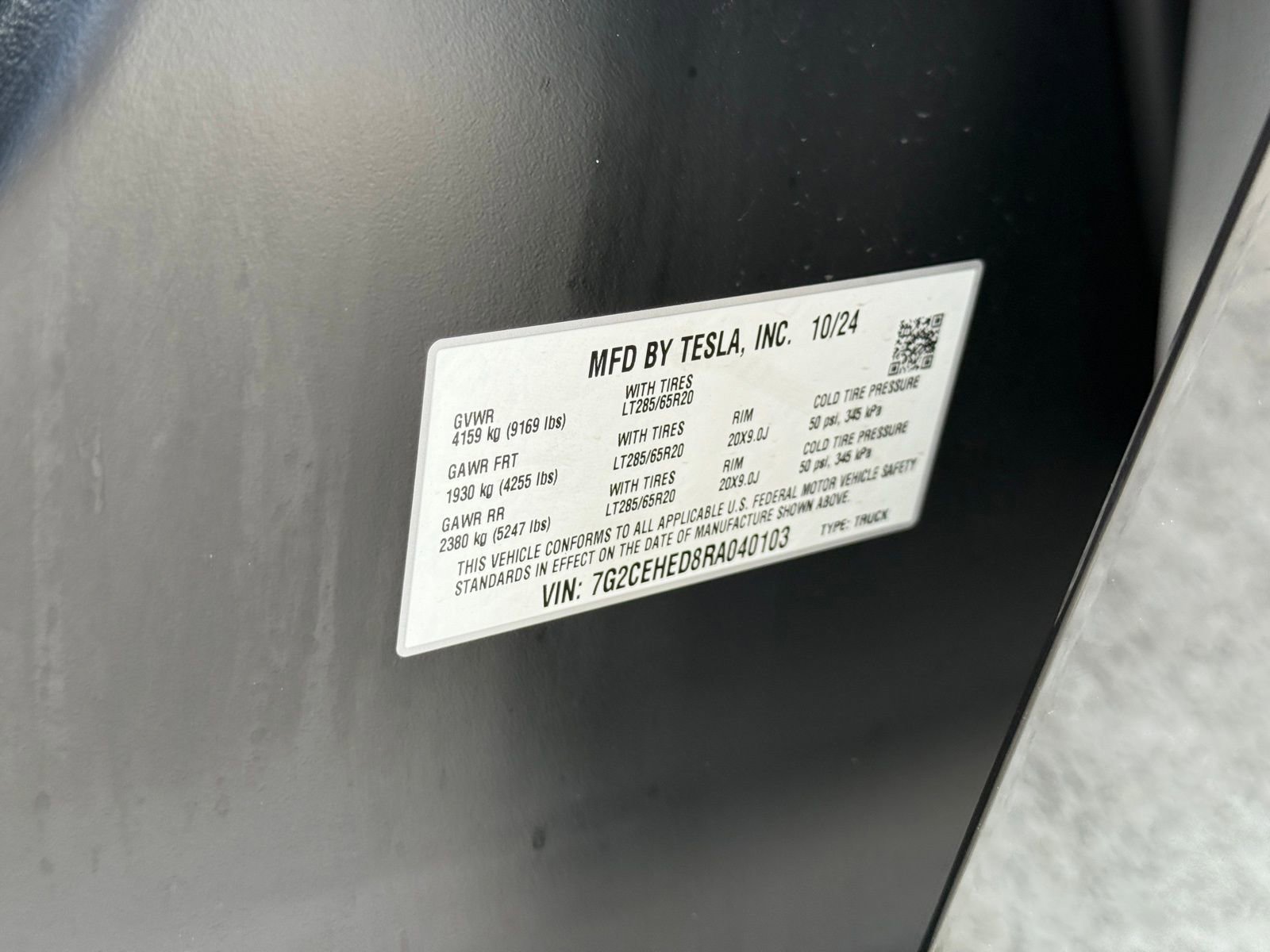 Used 2024 Tesla Cybertruck AWD Crew Cab image 25