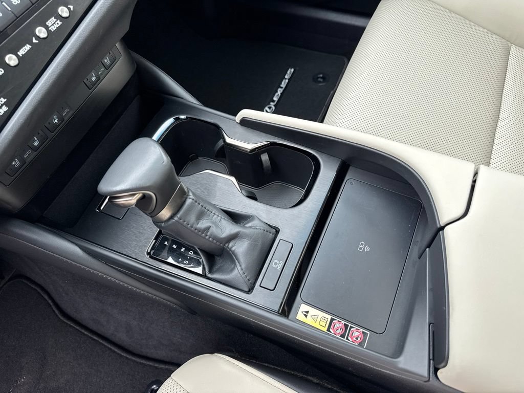 Certified 2023 Lexus ES 250 w/ Premium Package AWD/4WD image 13