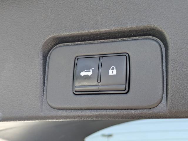 Used 2024 Nissan Rogue SL w/ SL Premium Package image 13