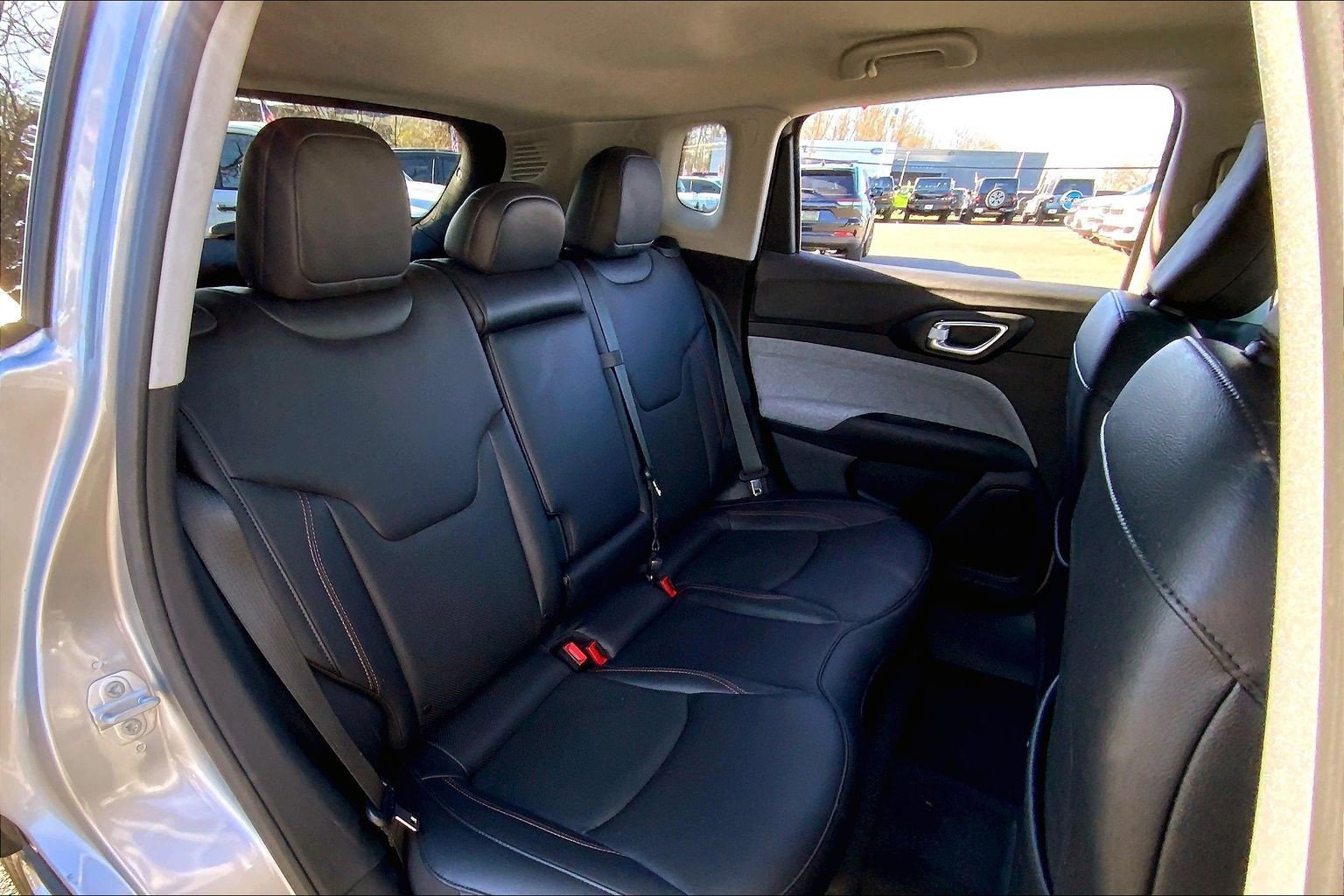 Certified 2022 Jeep Compass Latitude image 18