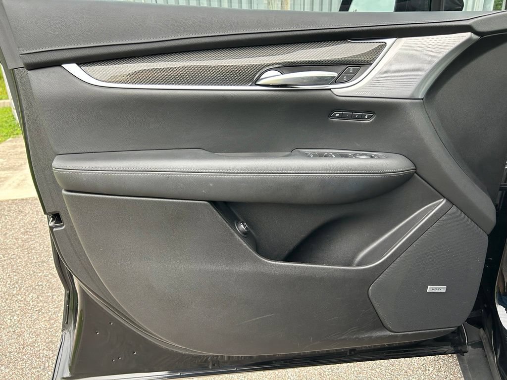 Used 2024 Cadillac XT5 Sportv w/ Technology Package AWD/4WD image 19