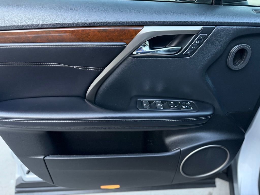 Used 2019 Lexus RX 450h AWD w/ Navigation Package image 17