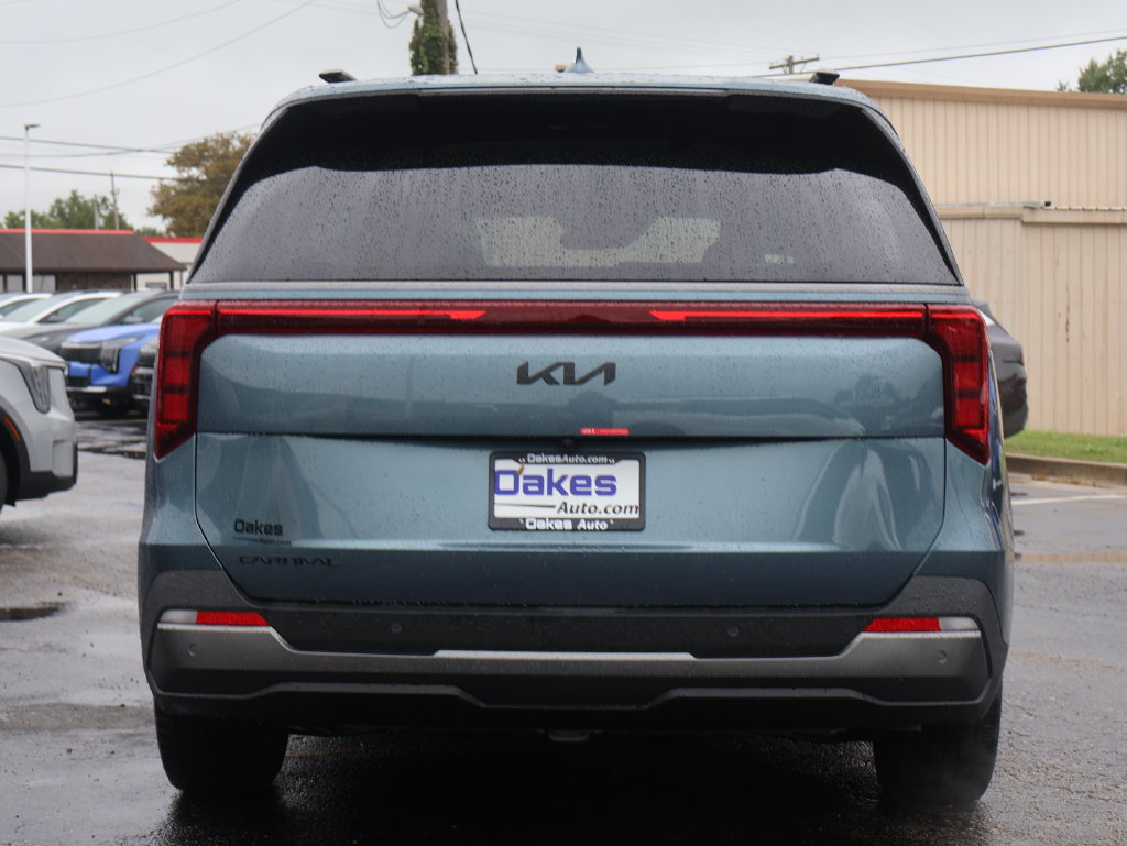 New 2027 Kia Carnival SX w/ Dark Edition Package FWD image 6