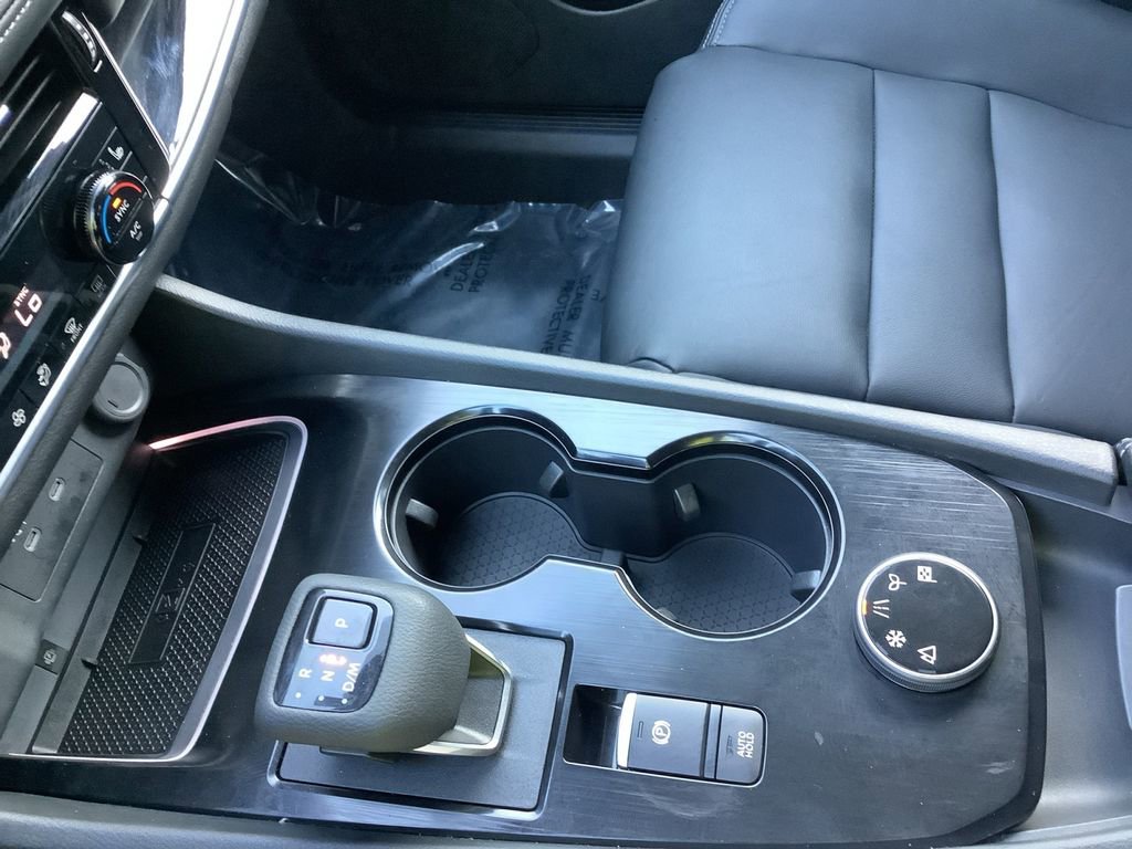 Used 2025 Nissan Rogue SL image 28