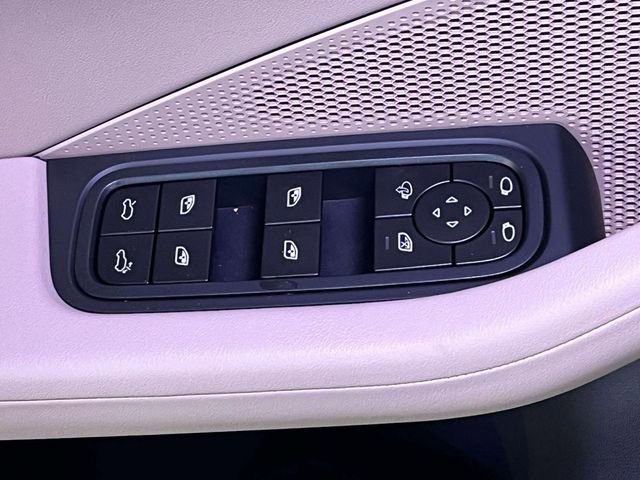 New 2026 Porsche Macan 4 Electric image 41