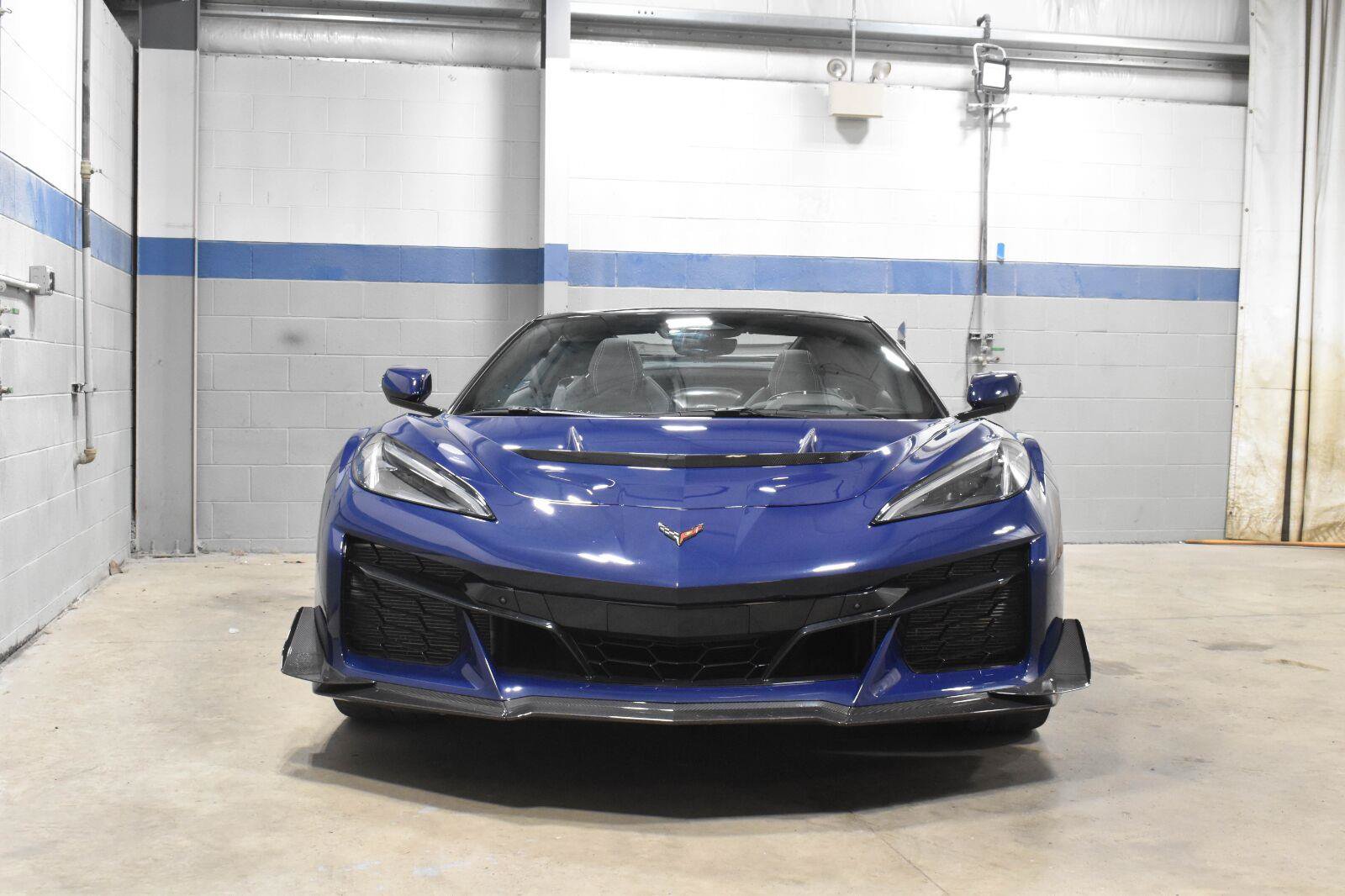 Used 2025 Chevrolet Corvette ZR1 w/ ZR1 Carbon Fiber Aero Package RWD image 30