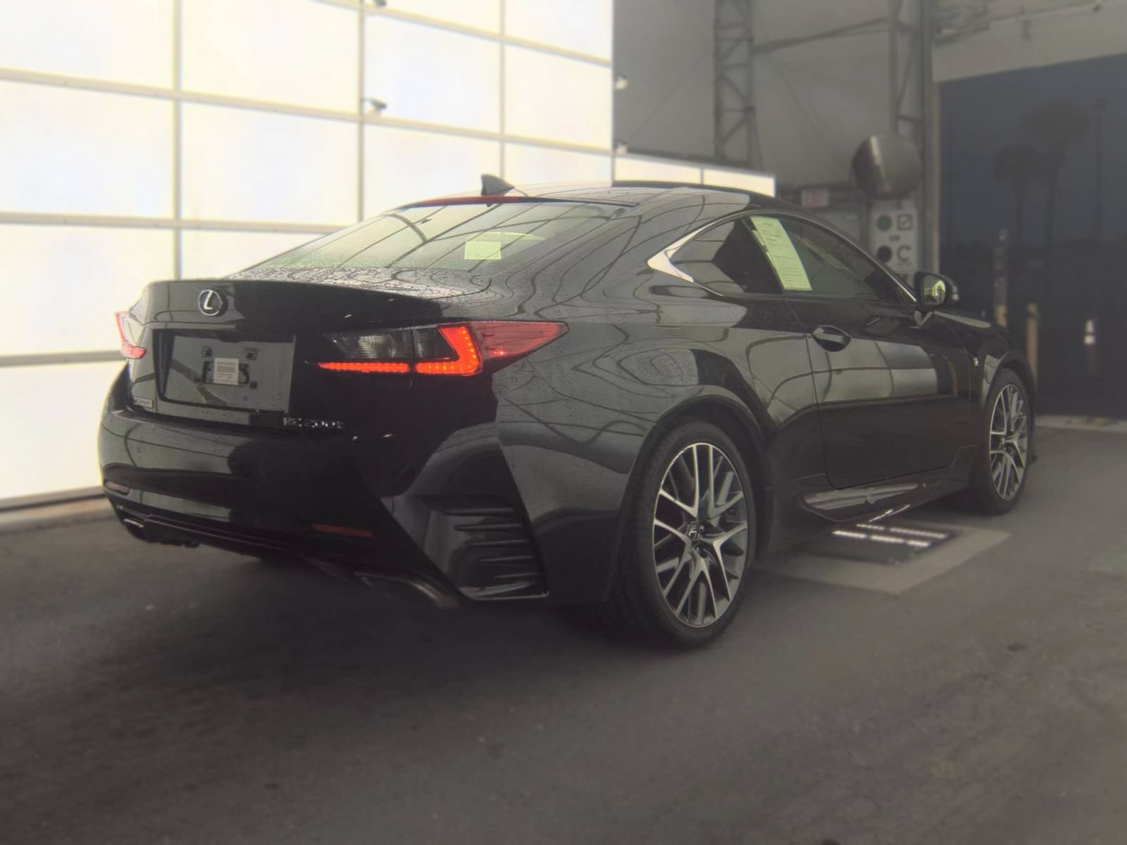 Used 2017 Lexus RC 200t F Sport RWD image 3