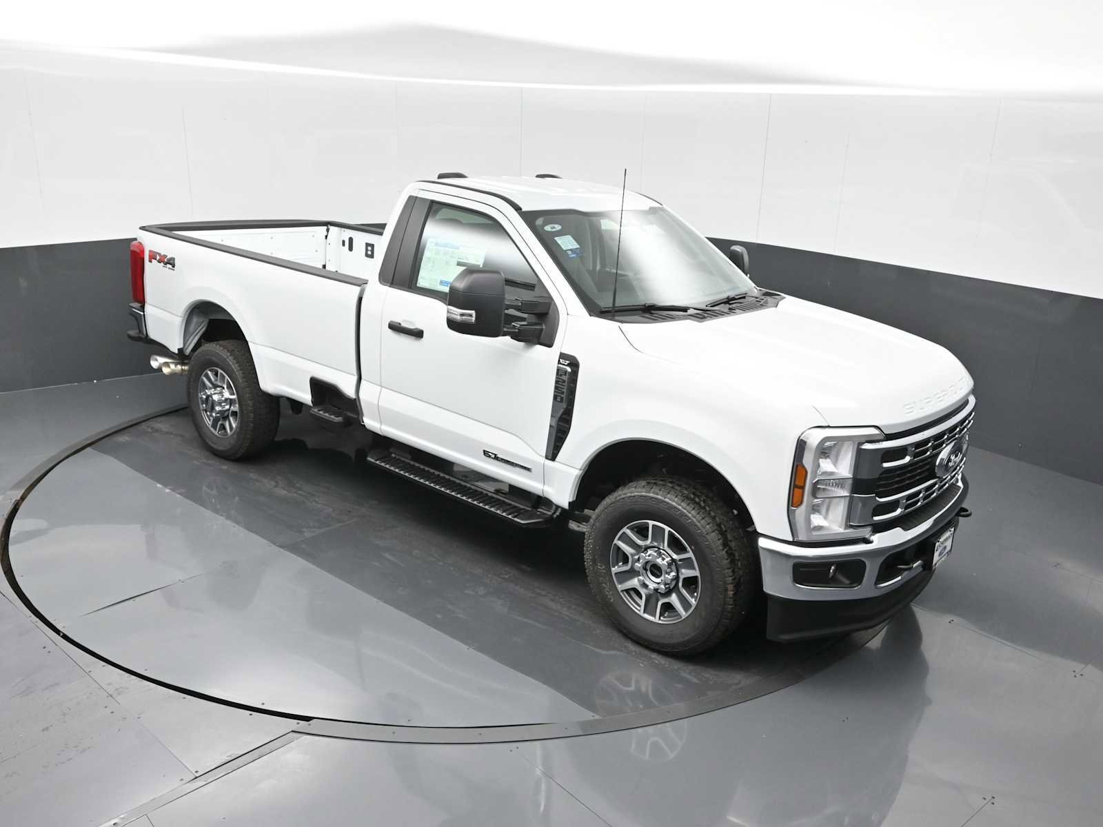 New 2025 Ford F250 XLT image 9