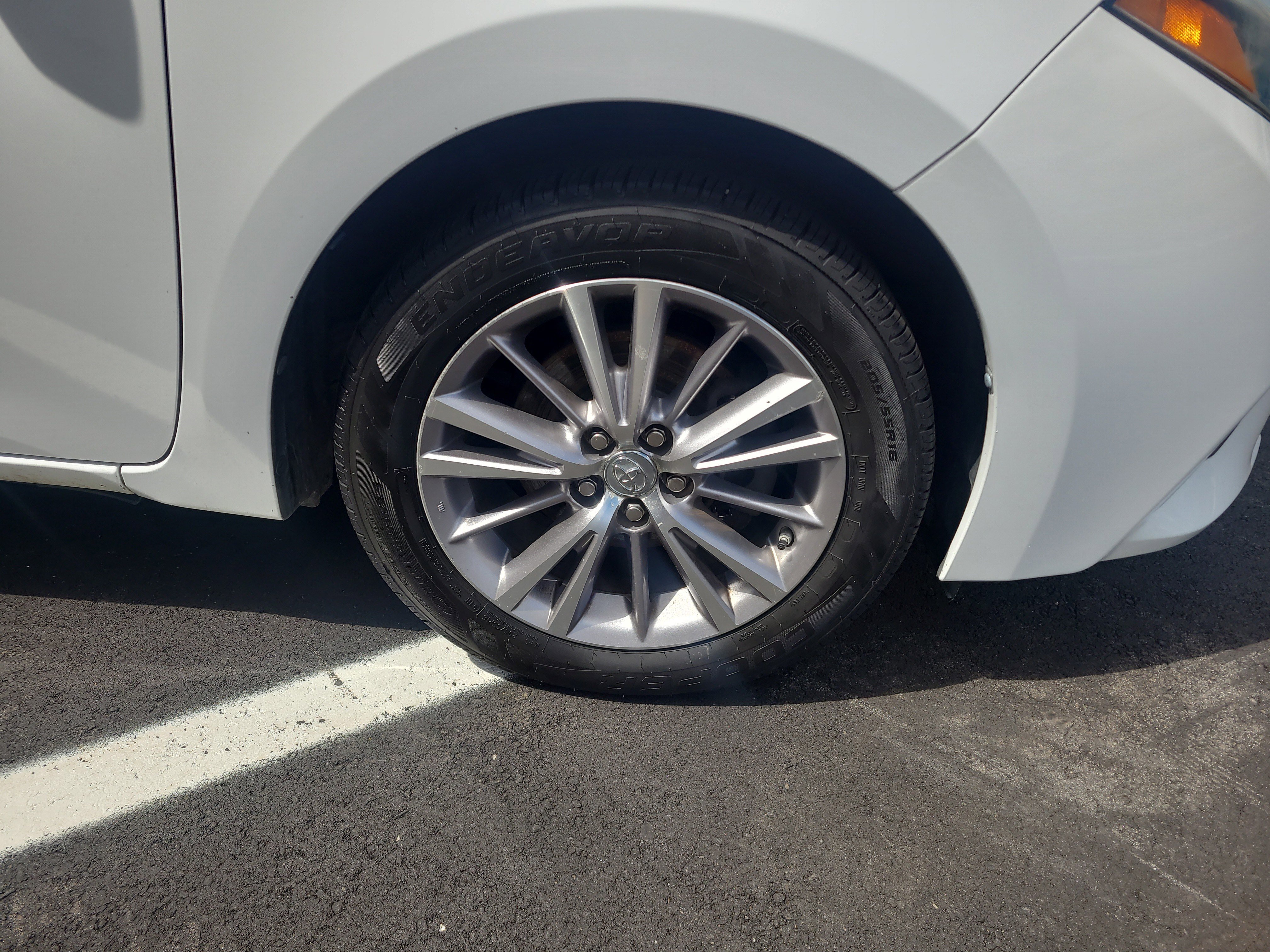 Used 2015 Toyota Corolla LE image 13