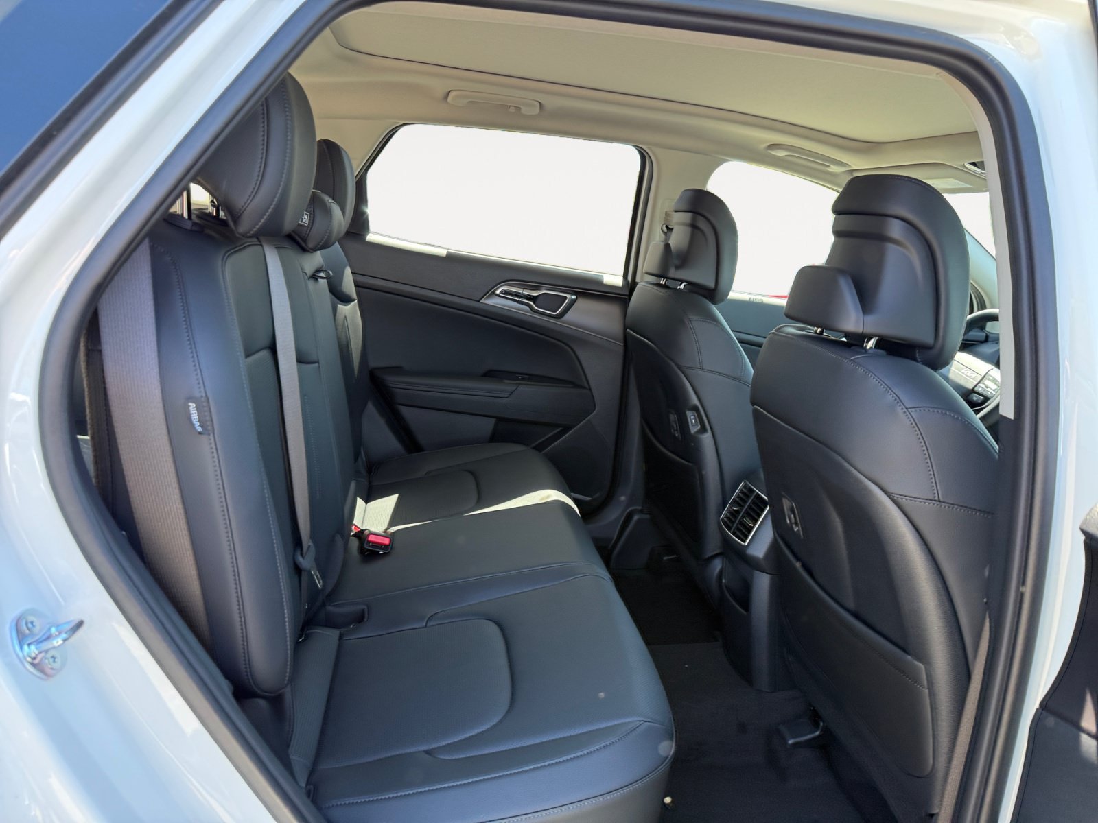 New 2026 Kia Sportage EX w/ EX Panoramic Sunroof Package AWD/4WD image 18