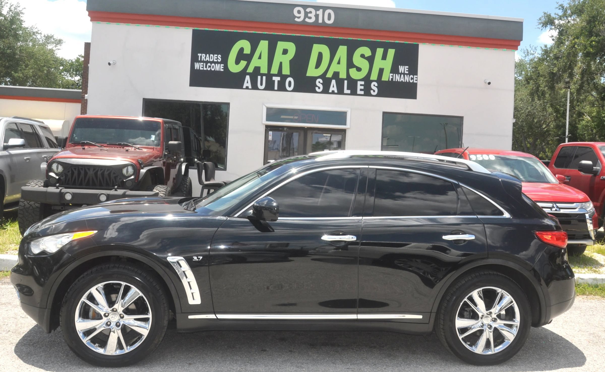 Used 2014 INFINITI QX70 AWD w/ Premium Package image 14