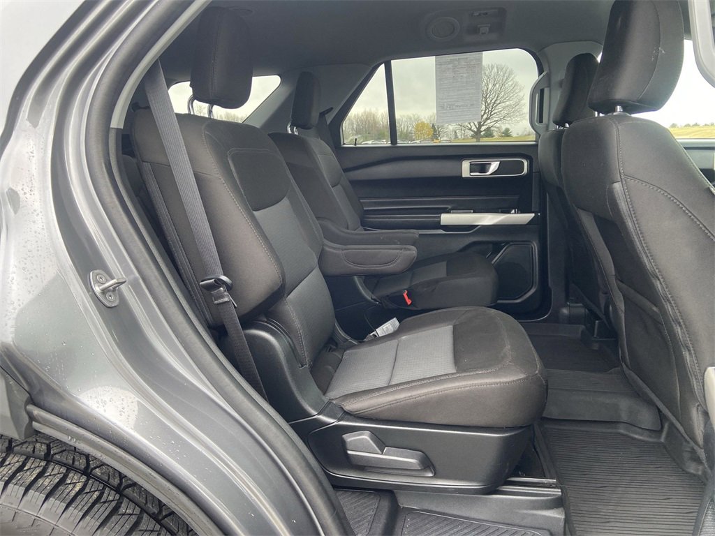 Used 2022 Ford Explorer XLT image 26