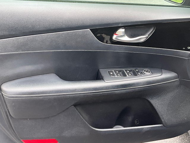 Used 2019 Kia Forte S w/ S Premium Package FWD image 27