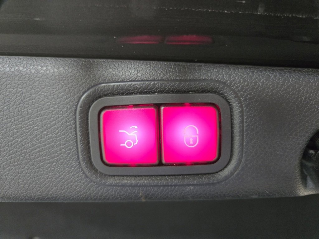 Used 2022 Mercedes-Benz E 350 4MATIC Sedan image 52