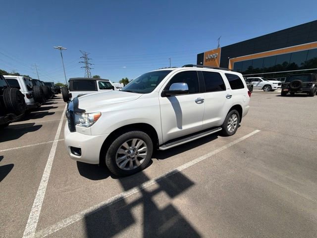 Used 2017 Toyota Sequoia Platinum AWD/4WD image 3