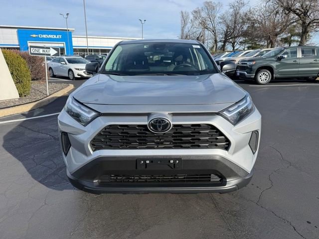 Used 2024 Toyota RAV4 LE image 10