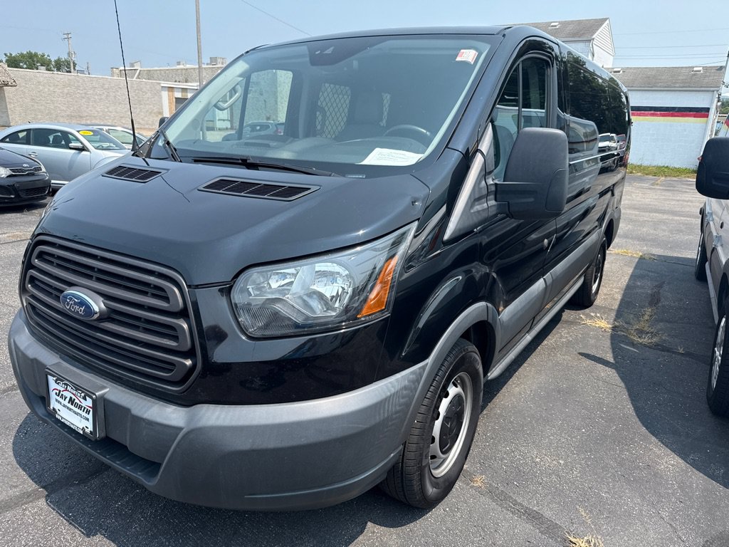Used 2018 Ford Transit 150 130 Low Roof RWD image 3