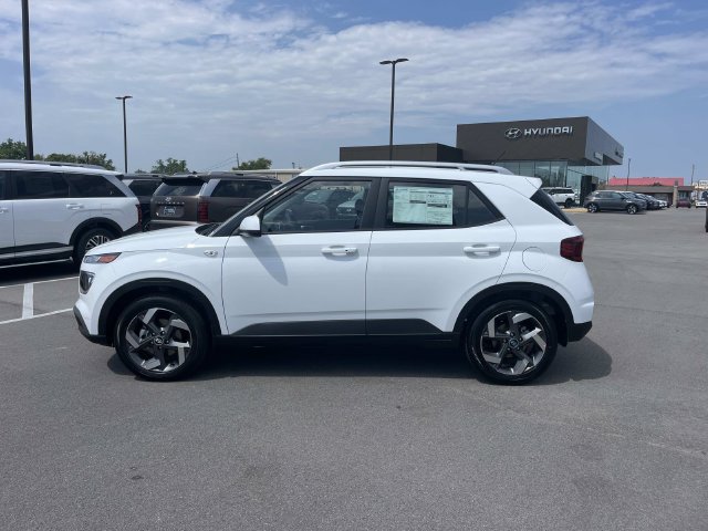 New 2026 Hyundai Venue SEL FWD image 2