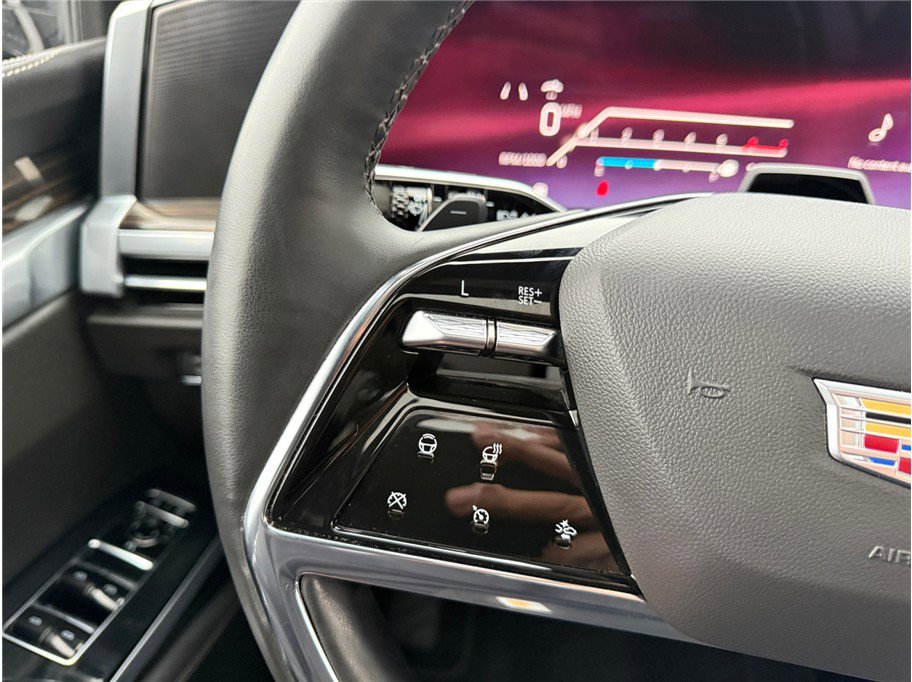 Used 2025 Cadillac Escalade ESV Premium Luxury image 28