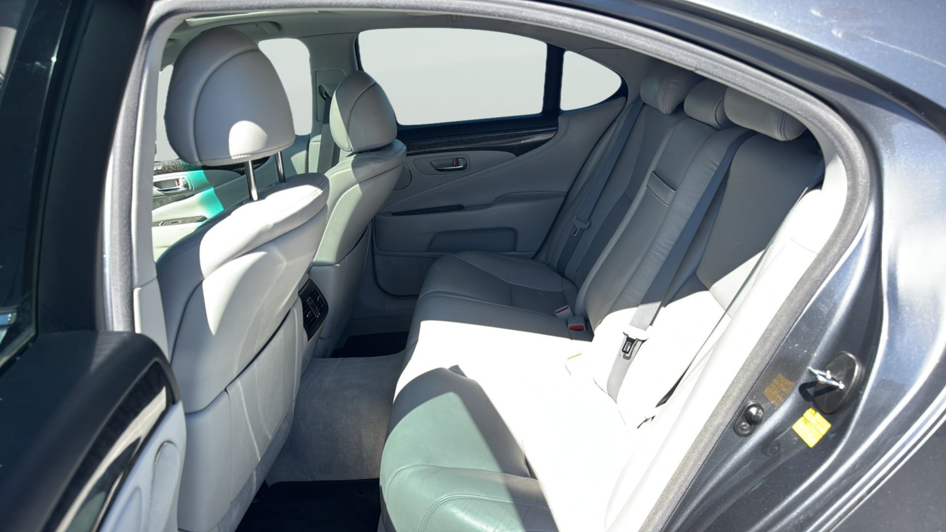 Used 2012 Lexus LS 460 w/ Comfort Pkg RWD image 33