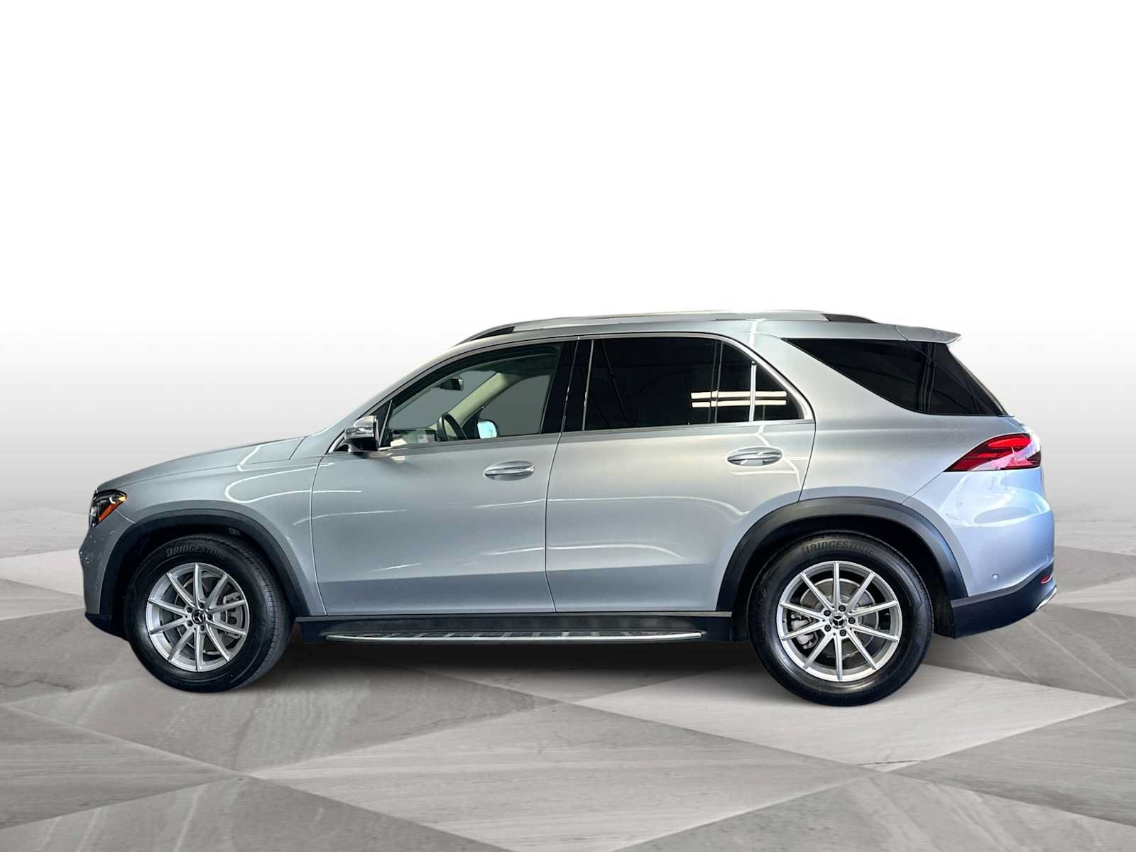 Used 2024 Mercedes-Benz GLE 350 4MATIC image 5