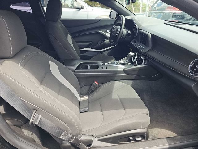 Used 2023 Chevrolet Camaro LT RWD image 9