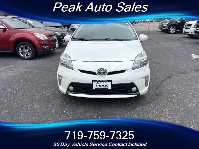 Used 2015 Toyota Prius Five w/ Advanced Technology Package FWD image 2