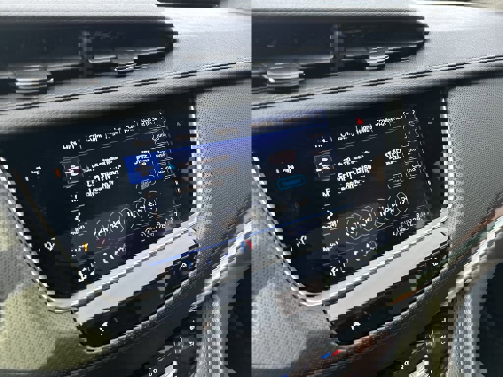 Certified 2025 Cadillac XT5 Premium Luxury w/ LPO, Floor Liner Package image 16