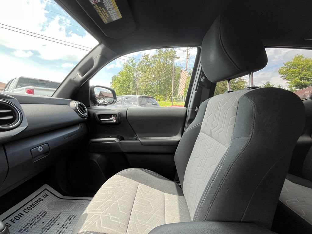 Used 2021 Toyota Tacoma TRD Sport AWD/4WD image 27