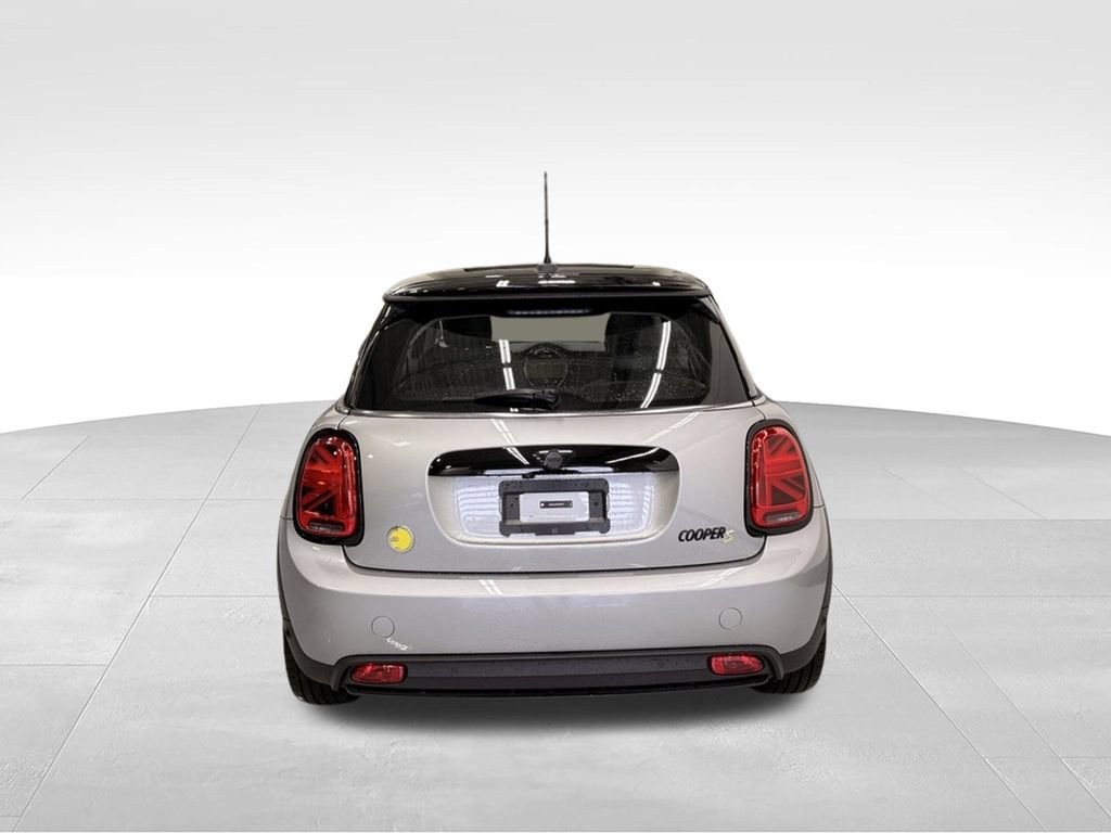 Certified 2024 MINI Cooper SE FWD image 4