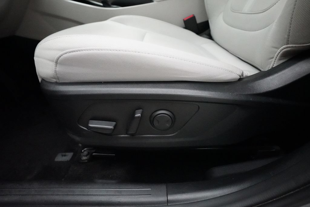 Used 2025 Hyundai Tucson SEL AWD/4WD image 29