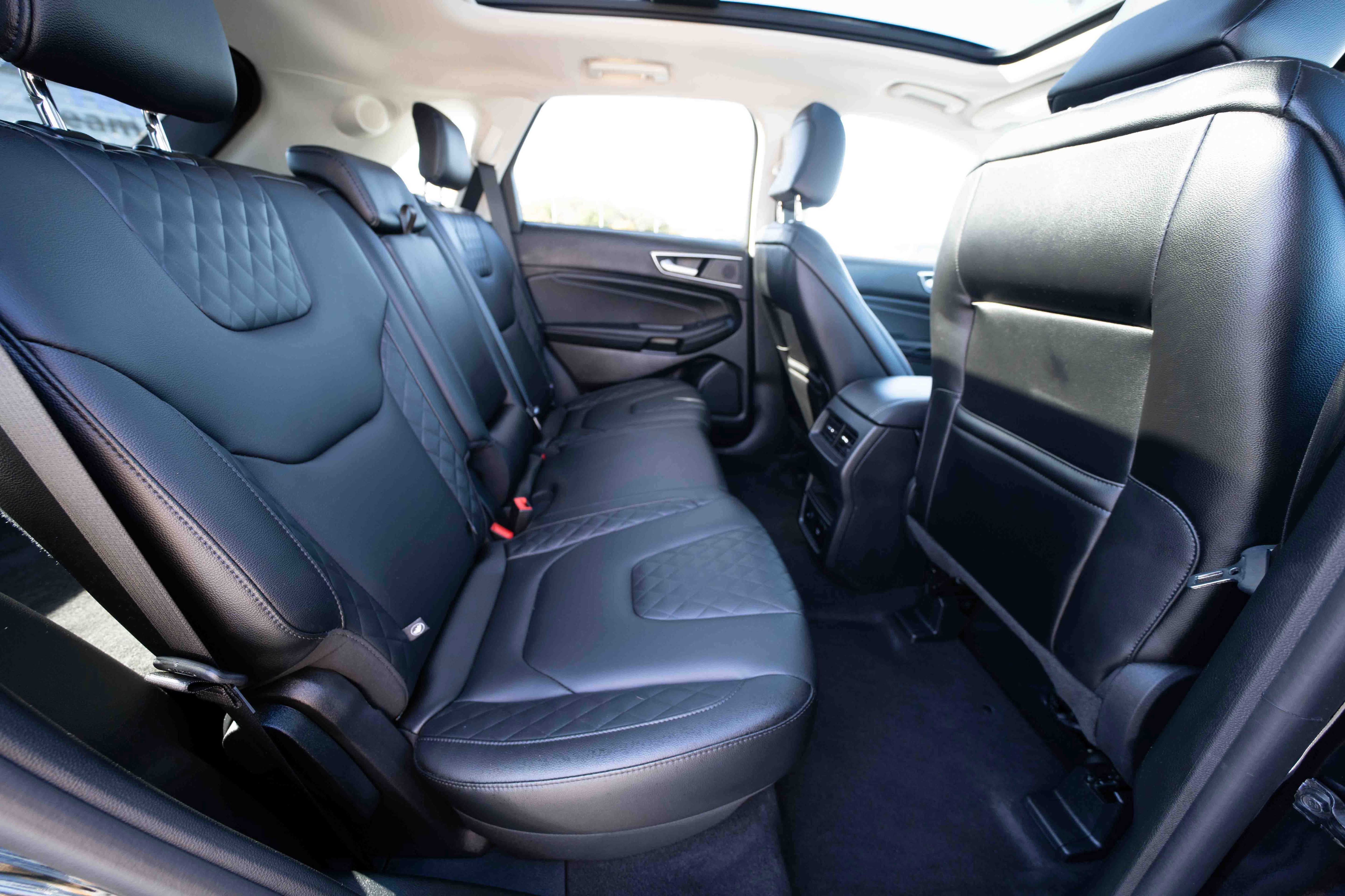 Used 2024 Ford Edge Titanium image 25