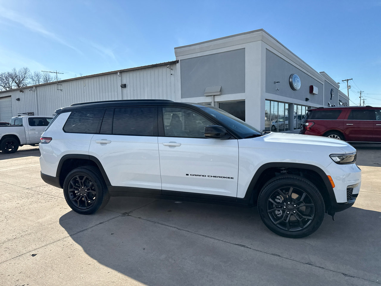 New 2025 Jeep Grand Cherokee L Limited image 4