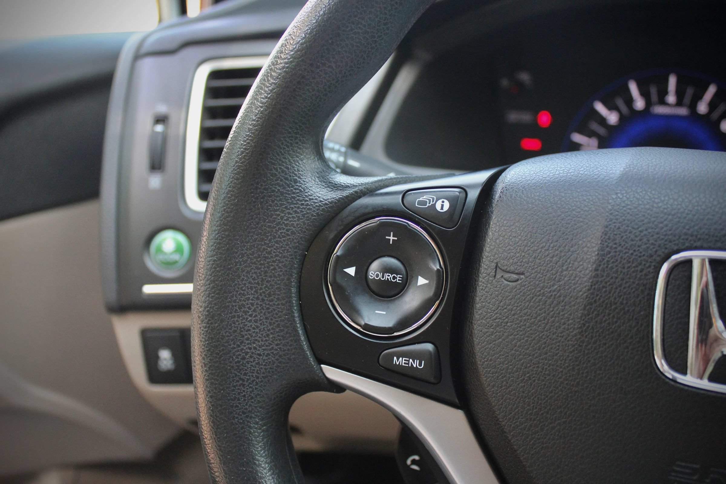 Used 2014 Honda Civic LX image 32
