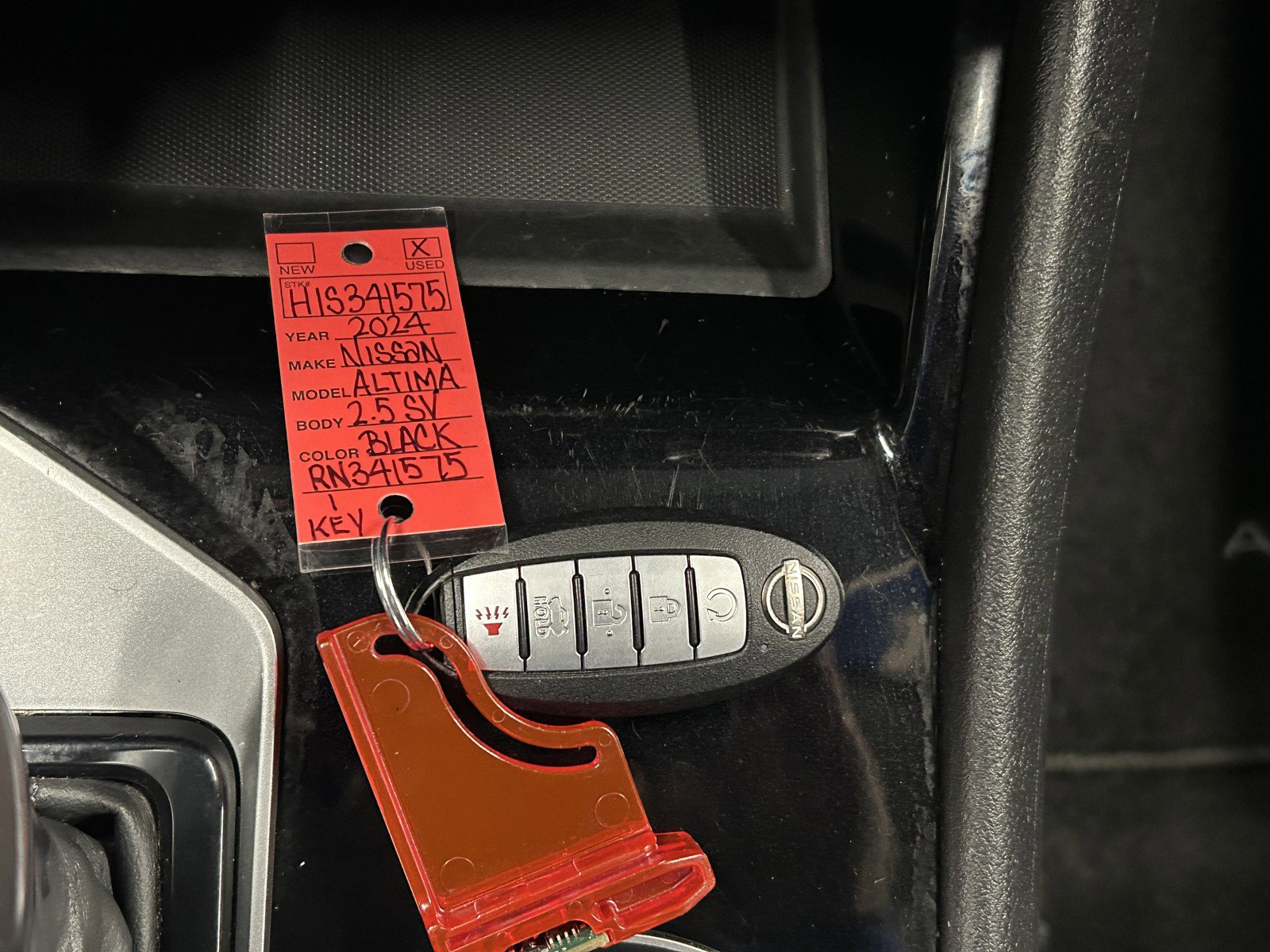 Used 2024 Nissan Altima 2.5 SV image 34