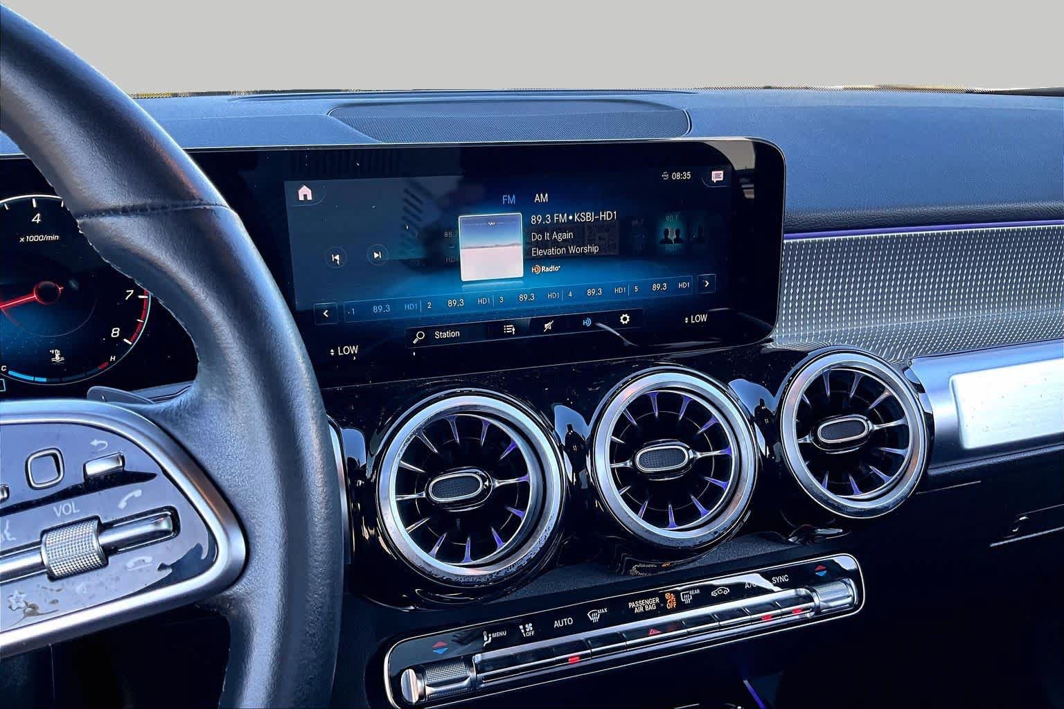 Used 2022 Mercedes-Benz GLB 250 image 6