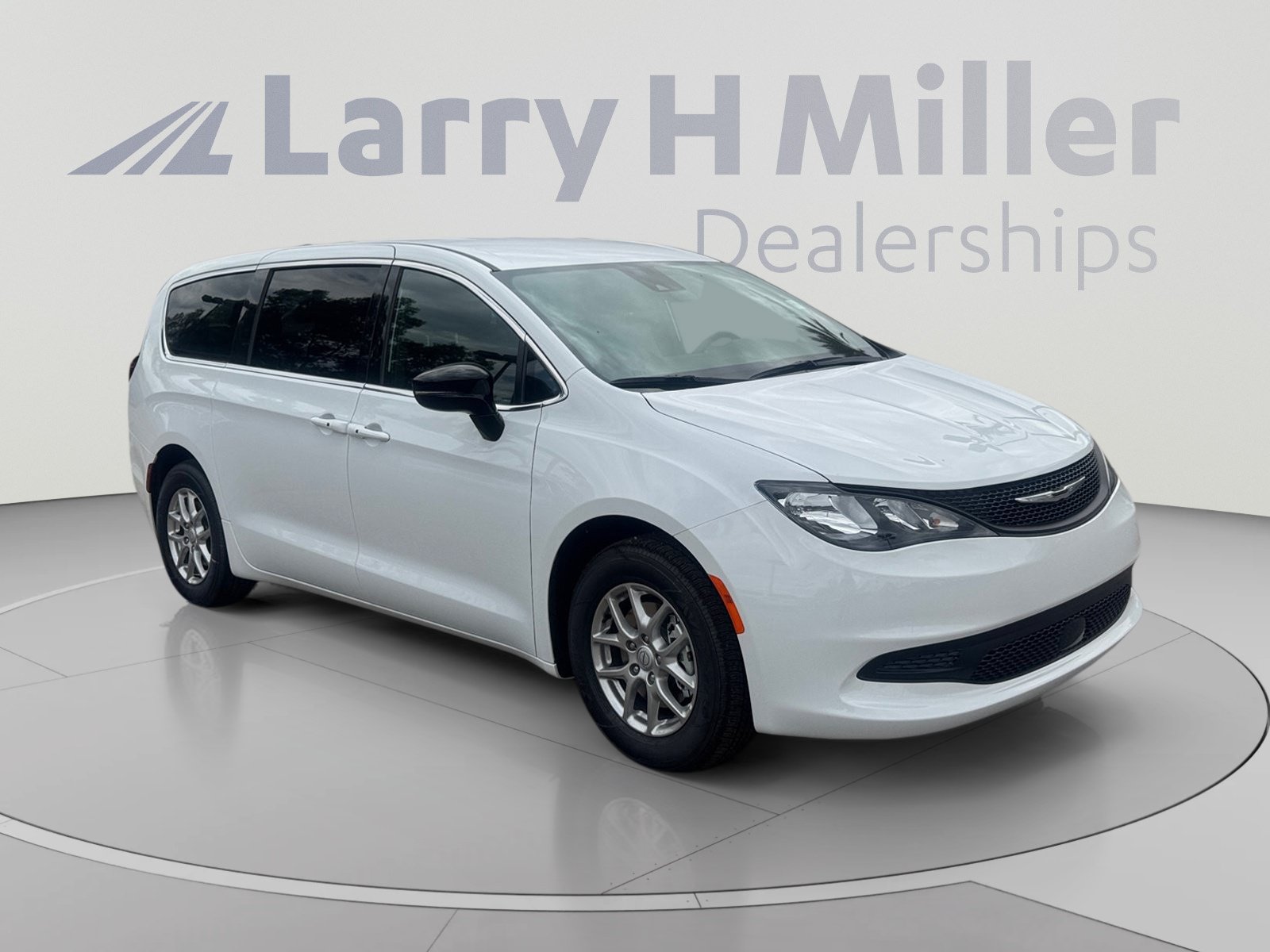 New 2026 Chrysler Voyager LX FWD image 7
