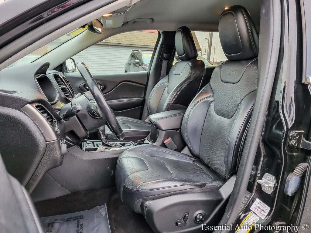 Used 2019 Jeep Cherokee Limited image 9