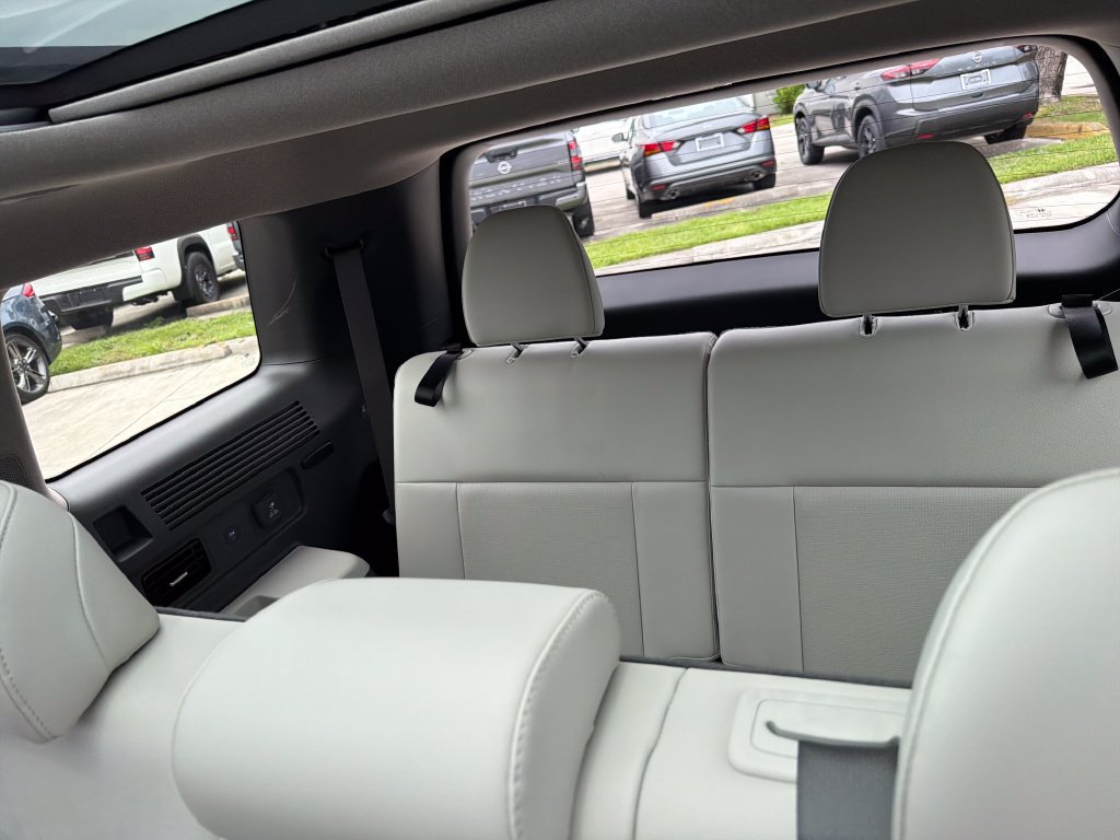 Used 2024 Hyundai Santa Fe Limited FWD image 34