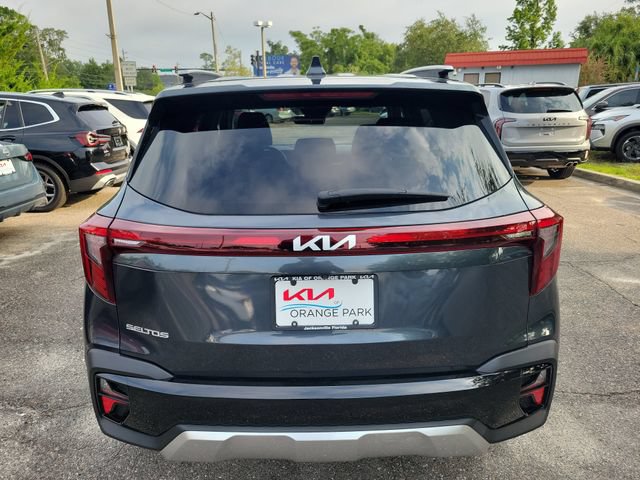 Used 2025 Kia Seltos S FWD image 8