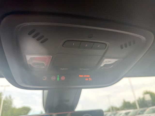 Used 2023 Chevrolet Traverse LT w/ Rear Camera Mirror Package AWD/4WD image 26