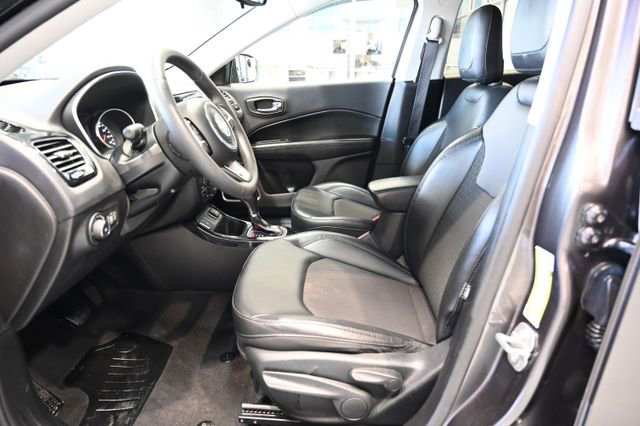 Used 2021 Jeep Compass Latitude FWD image 9