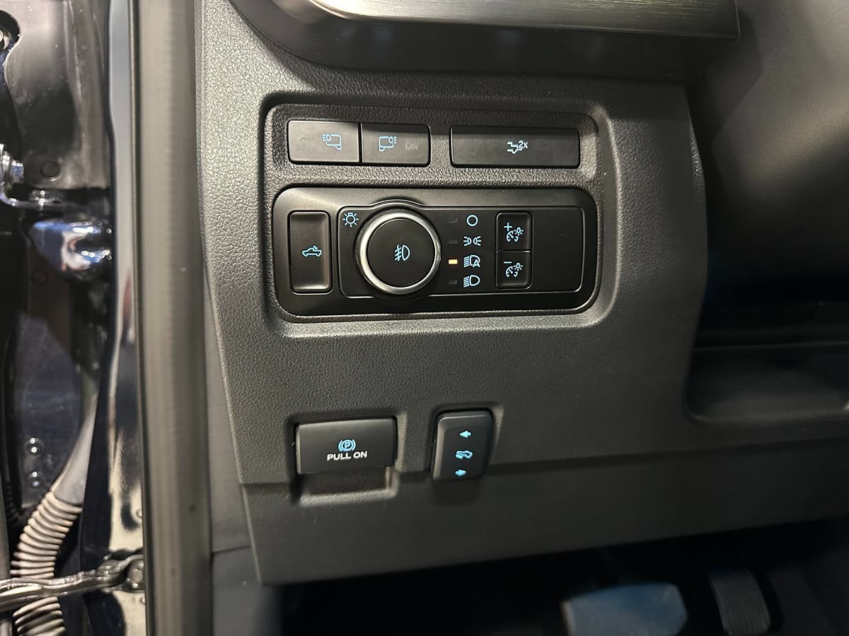 Used 2024 Ford F250 Lariat w/ Lariat Ultimate Package AWD/4WD image 34