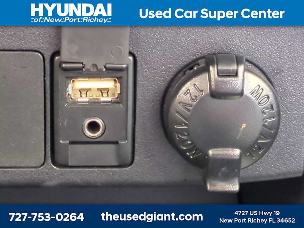 Used 2016 Toyota RAV4 Limited FWD image 25